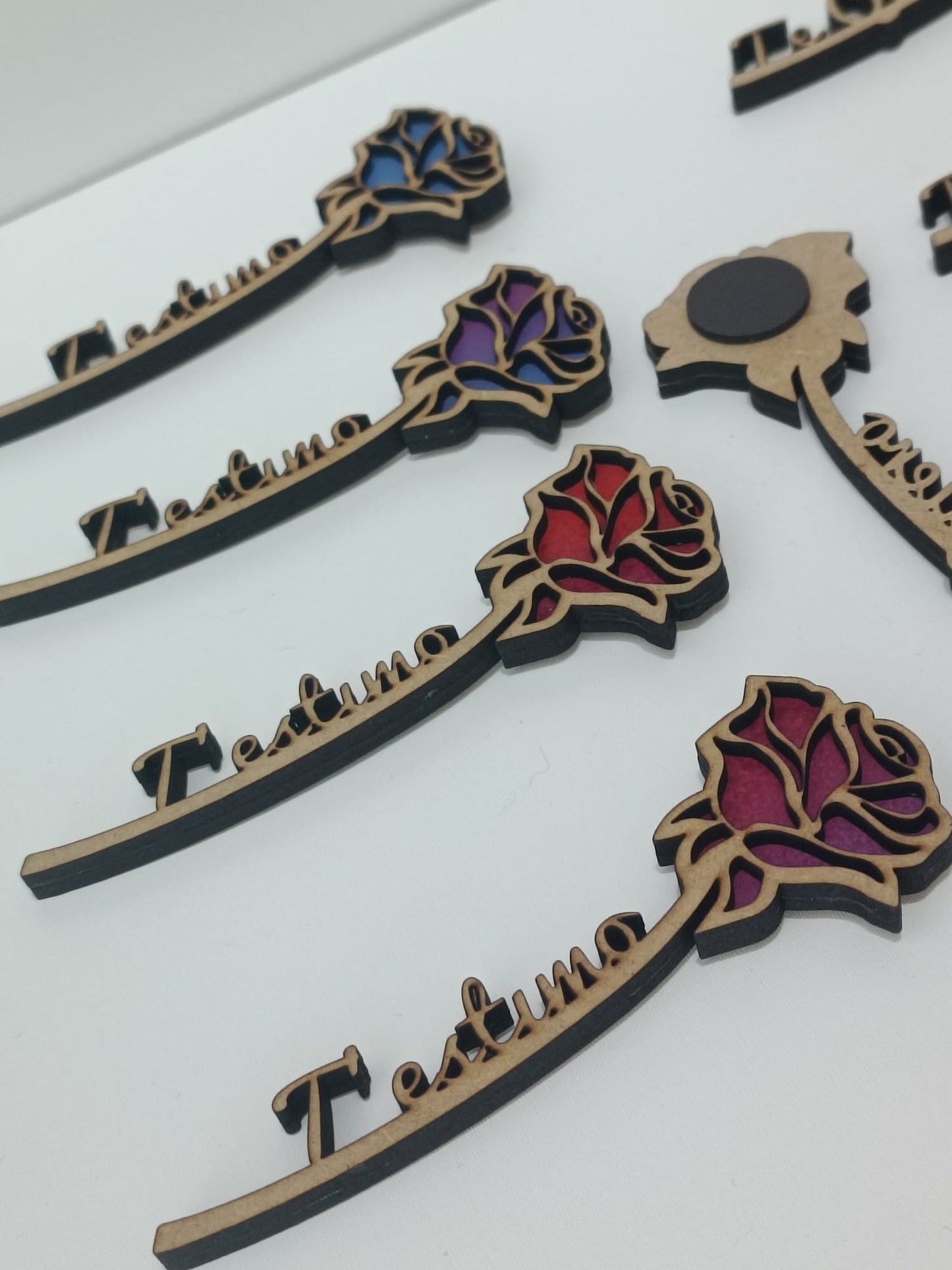 ROSA PEQUEÑA CON IMÁN